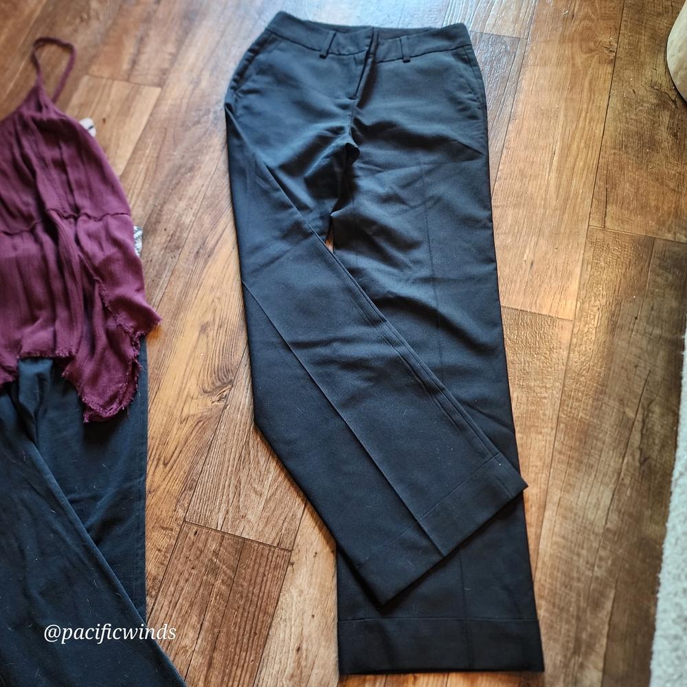 Ann Taylor Pleated Signature Black Slacks Pants Size 0 EUC! - Picture 4 of 15